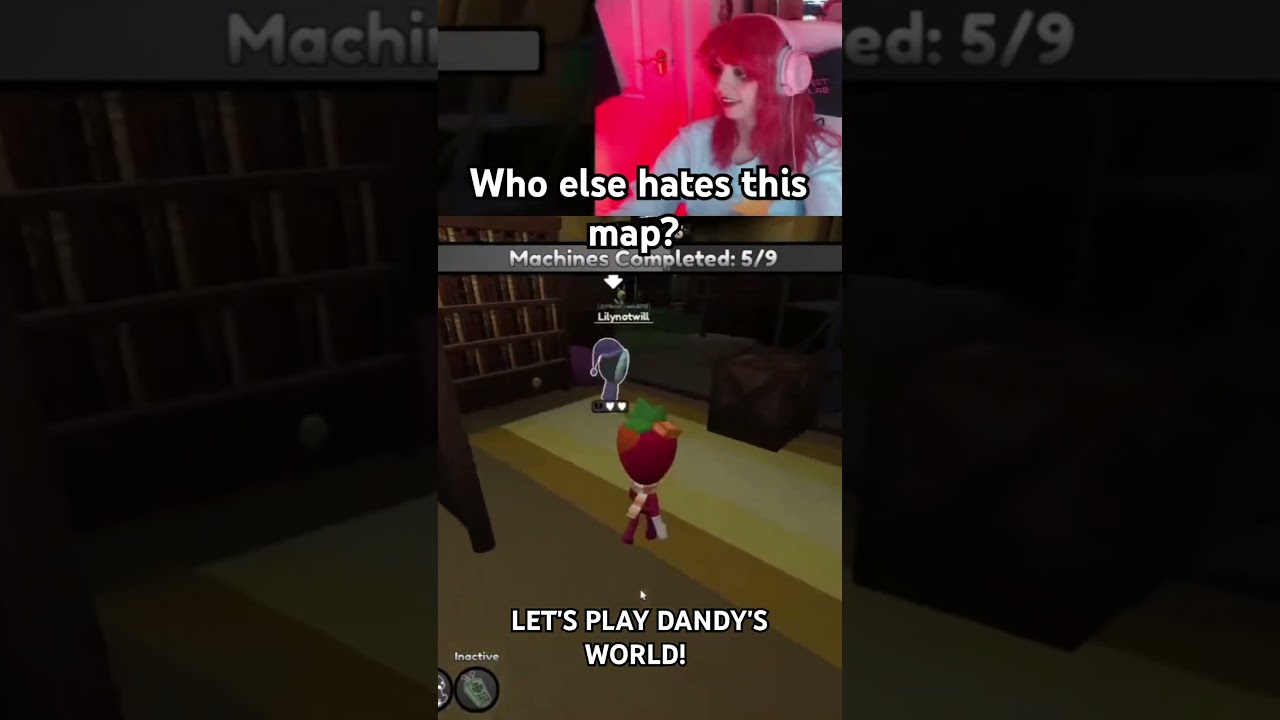 Dandy's world gaming in cosplay!💕 #cosplay #roblox #streamer #gaming #dandysworld