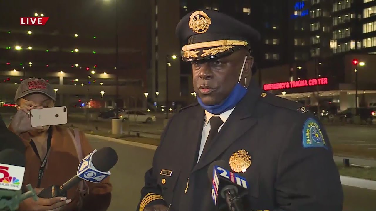 St. Louis Police news conference on offier shot - YouTube