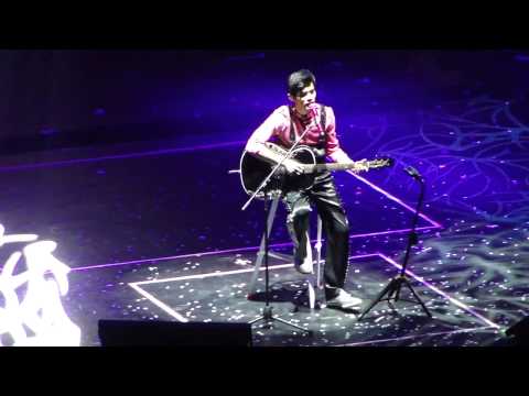 周杰倫-2013魔天倫演唱會香港站-吉他組曲:彩虹+軌跡+牛仔很忙+星晴+回到過去