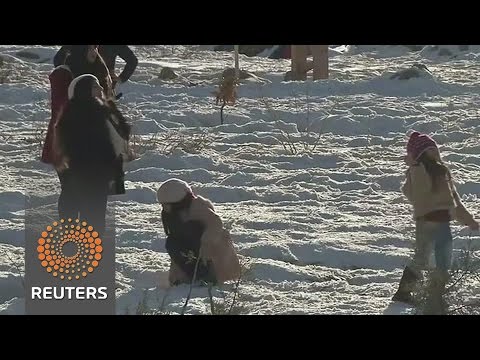 Iraqis hit the slopes in Kurdistan, leave worries behind - Iraqis hit the slopes in Kurdistan, leave worries behind