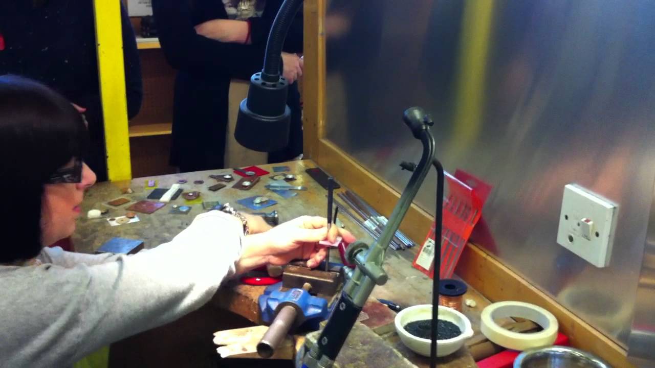 tube rivet - YouTube
