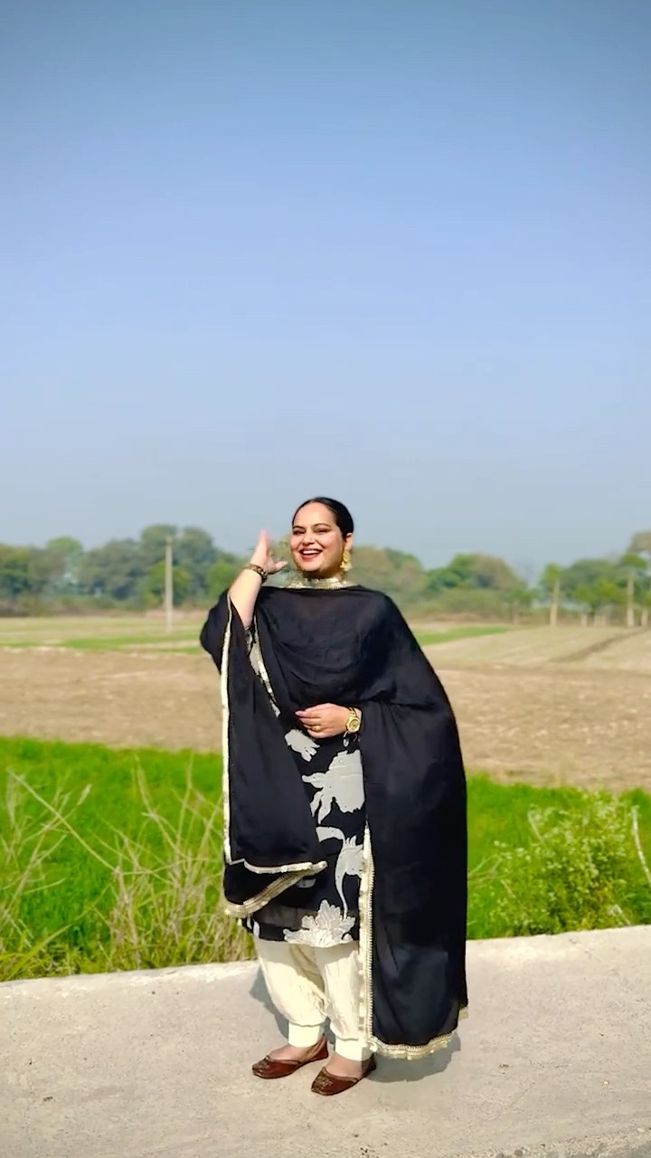 Dive into the simplicity of love and life with 'Aukhe Saukhe' featuring Deepak Dhillon #shorts
