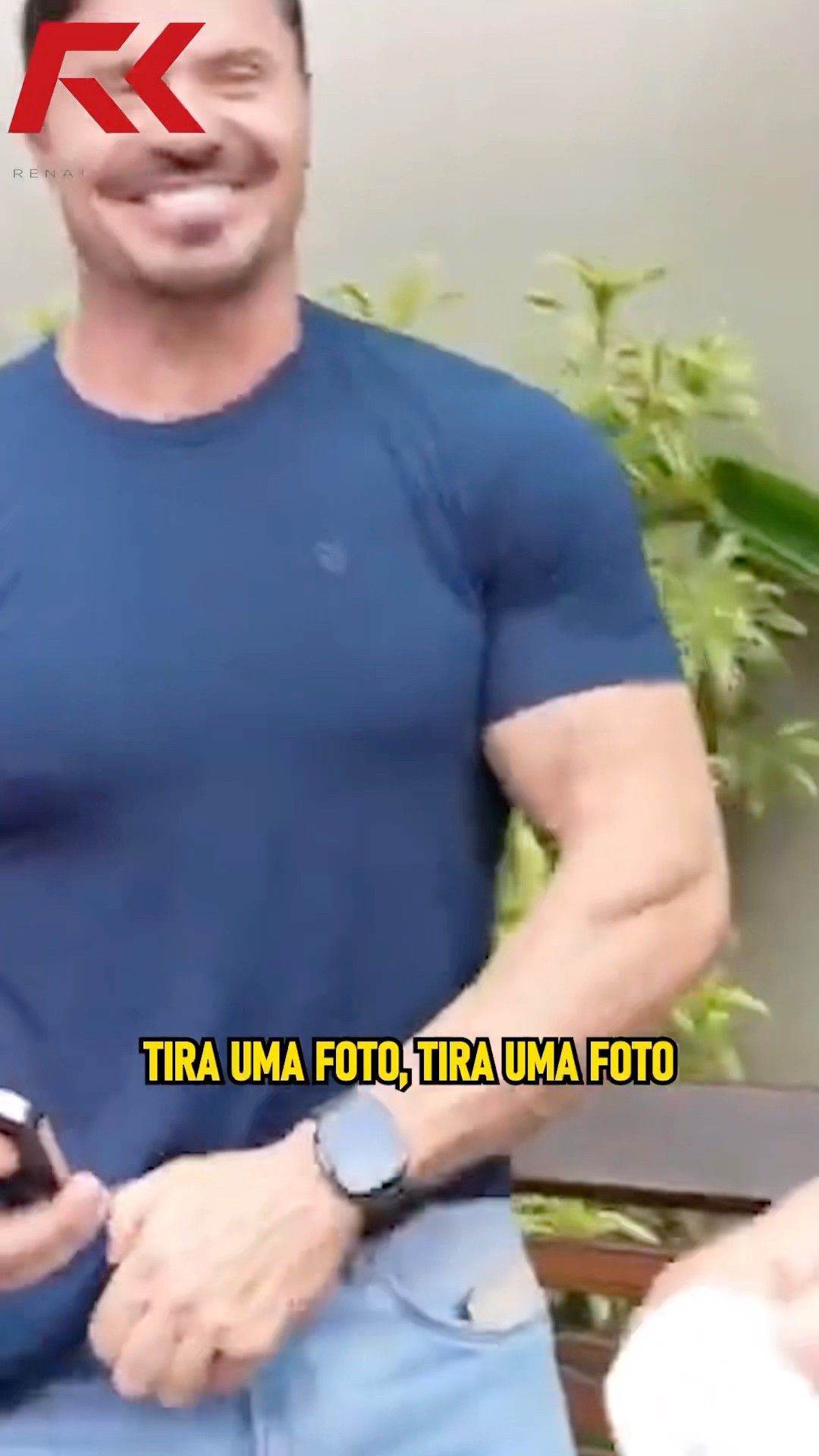 CARIANI TIROU UMA FOTO INUSITADA PARA O IGOR3K! ? #renatocariani #juliobalestrin #igor3k #trolagem
