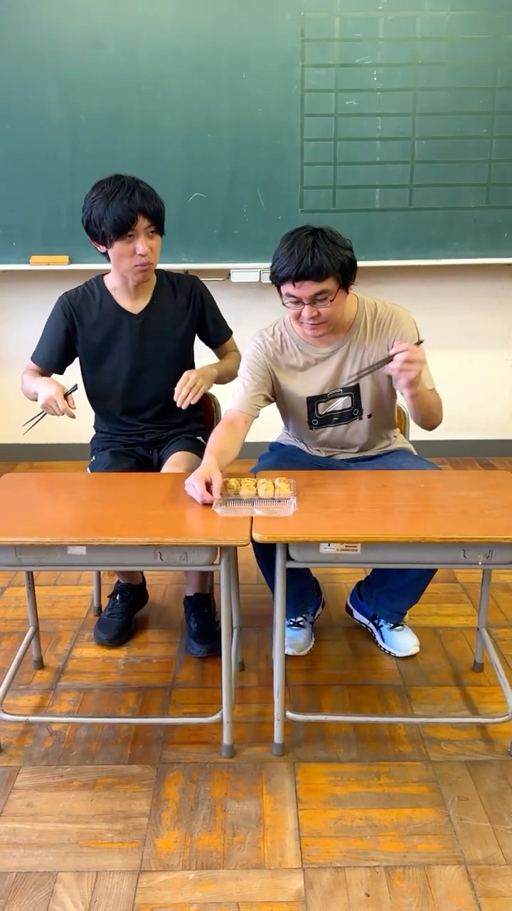 I challenged Kattu to takoyaki Russian roulette and... lol #shorts