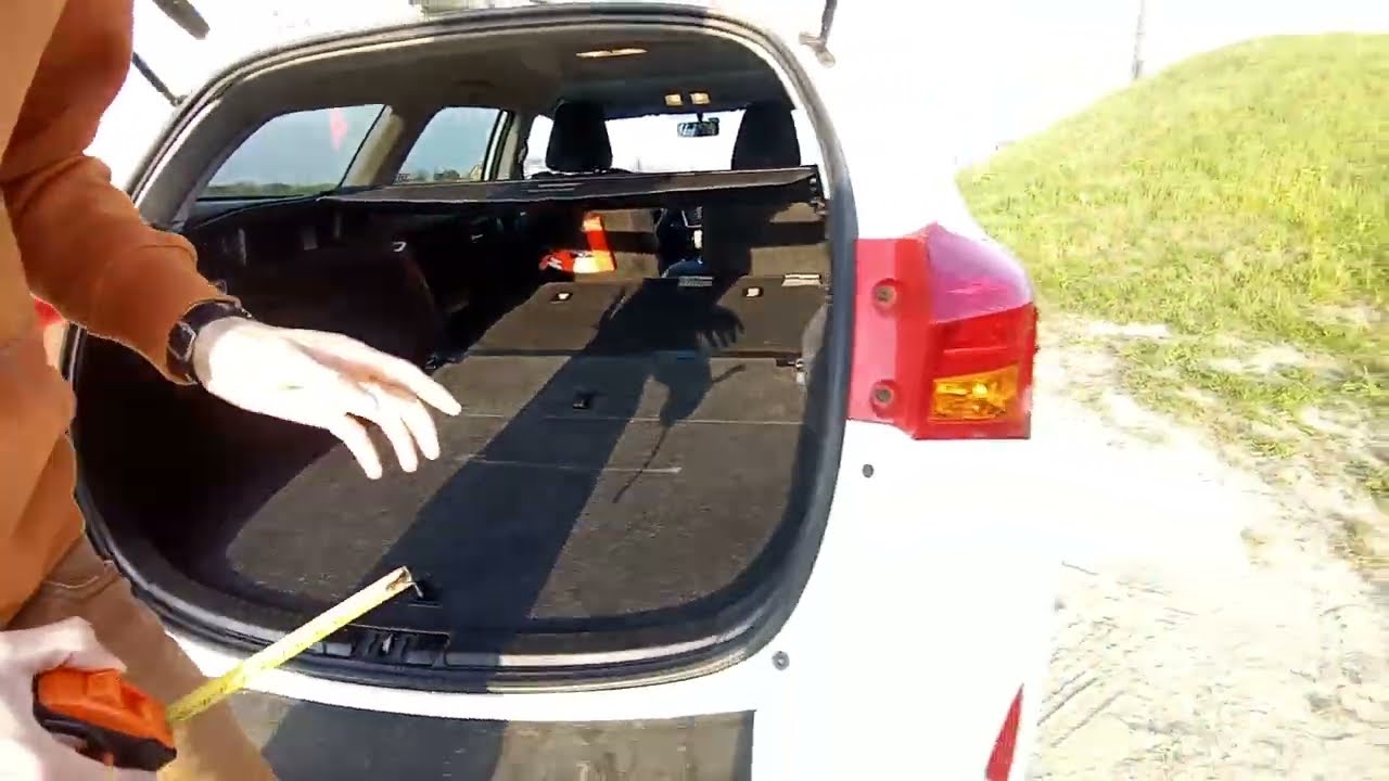 Dimensions of the trunk of my Dads Toyota Auris TS (thanks for 300  subscribers) - YouTube