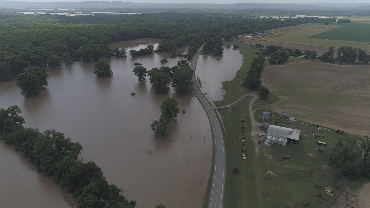 Drone footage of flooding in Arkansas - YouTube