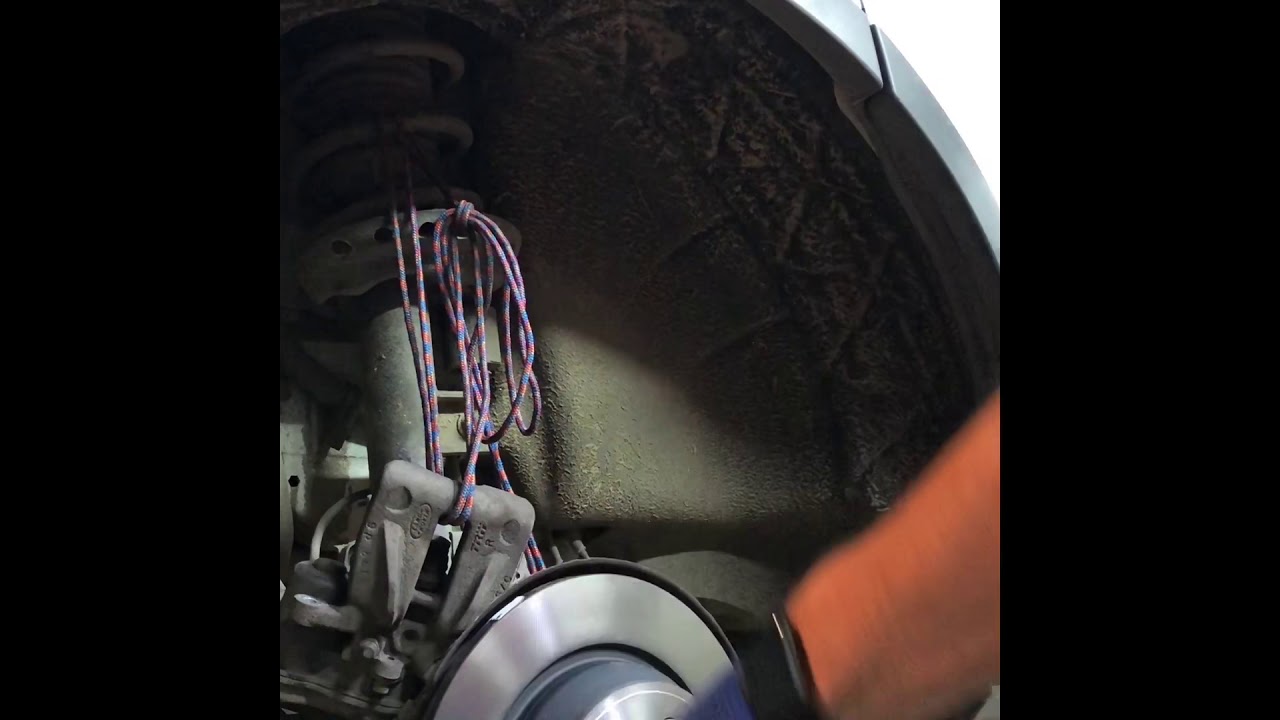 Стояночный тормоз неисправен range rover evoque