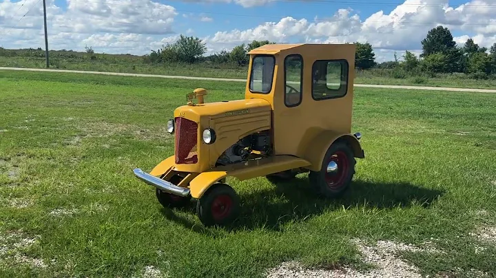 Mini Minneapolis Moline UDLX- Lot 1A - Rest-O-Riginal Feature