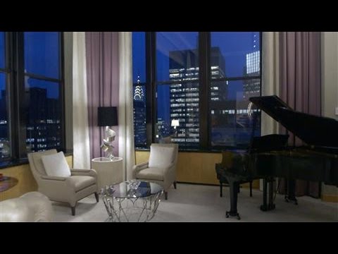 Video: Lotte New York Palace Over-the-Top Penthouse Suites'i Tanıttı