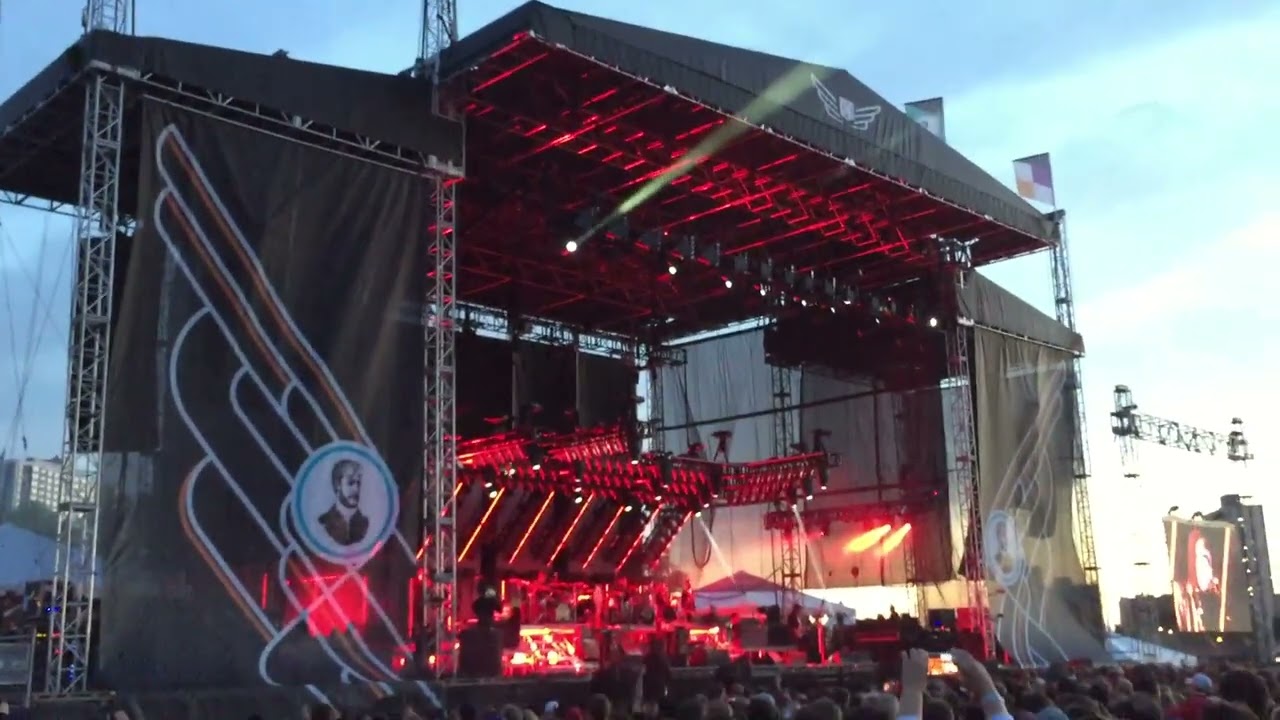 Mumford and Sons- Thistle and Weeds- Montrose Beach Chicago