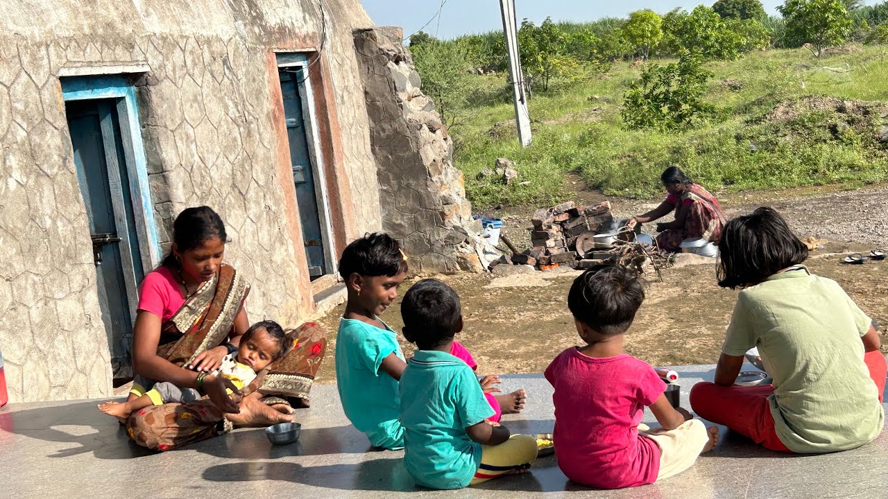 आज सकाळी सकाळी नाश्ता चालू आहे बघा कशाचा ❤️ #गावठीनिलेशपुनम