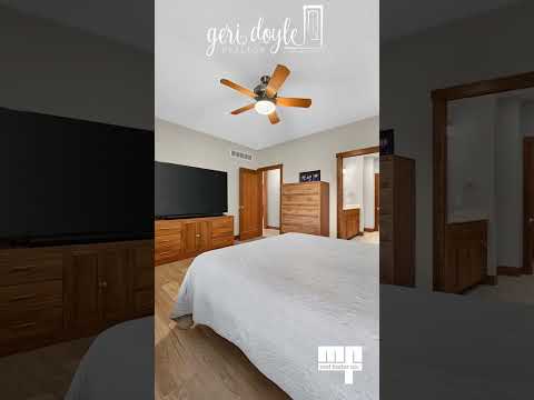 5349 Griffin Lane, Bettendorf, IA home video tour