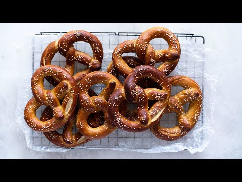 3-ingredient Pretzel Cheese Dip With Pretzel Rolls • The Wicked Noodle