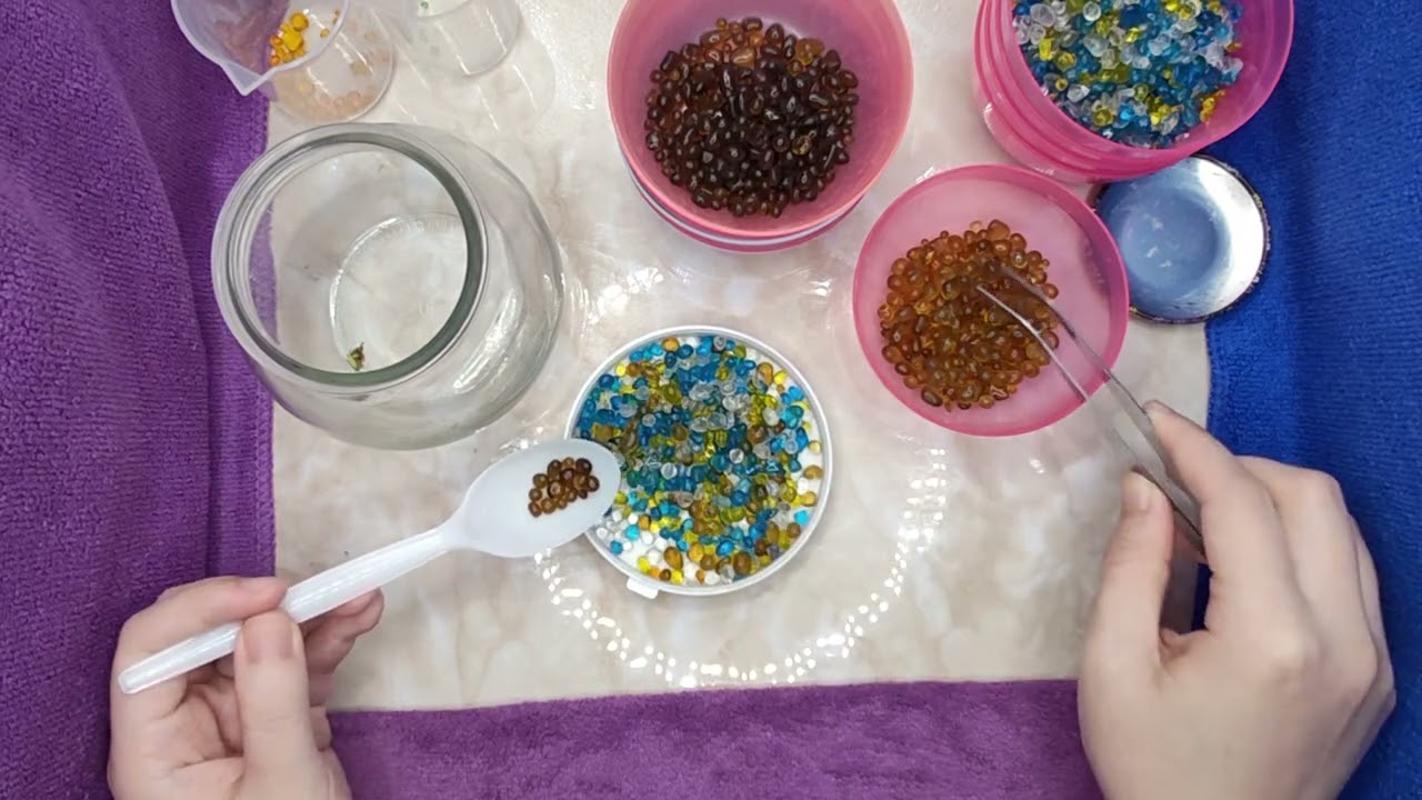 [ASMR] Classify colorful small objects/stones/glazed/ceramic balls/gravel into plastic boxes
