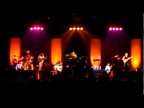 Kansas Carry On Wayward Son Live In Omaha Ne 19 07 30 Remaster Youtube