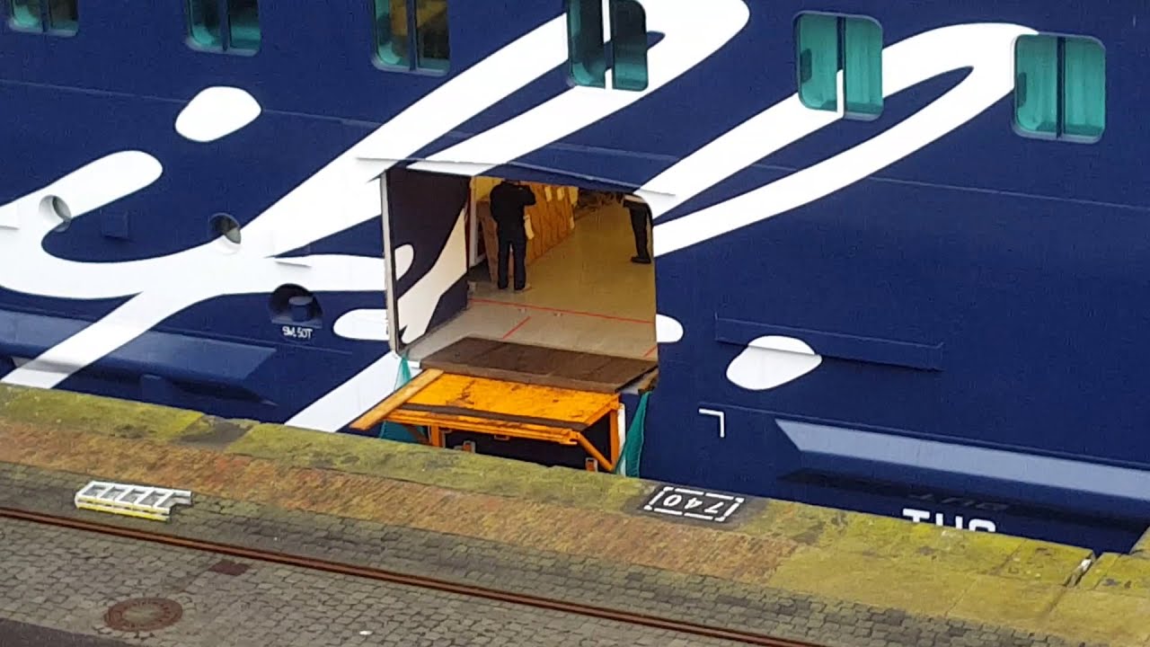 camera iphone 8 plus apk Mein Schiff 2 in Bremerhaven 27.01.2019 von TUI Cruises Vorfreudenfahrt