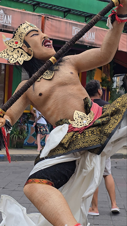 Parade Ogoh-Ogoh Legian Bali! Tradisi Spektakuler Sebelum Nyepi!