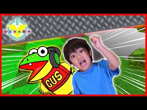 Roblox Escape The CrusheR Let's Play with VTubers Ryan vs Gus