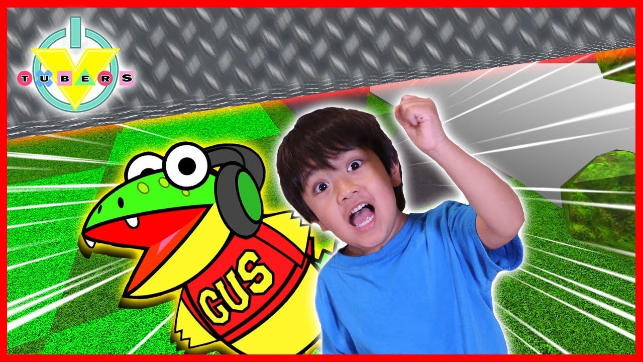 Roblox Escape The Crusher Let S Play With Vtubers Ryan Vs Gus - vtubers ryan vs daddy roblox let39s play escape from dungeon