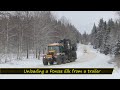 Lossning/Unloading a Ponsse Elk from a Trailer