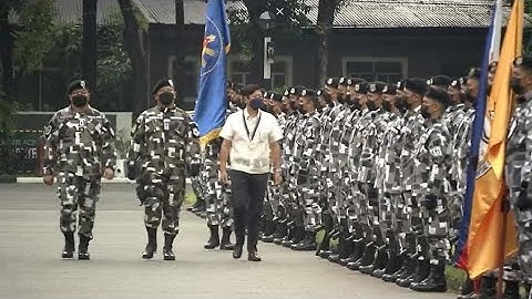 PSG BINIGYAN PARANGAL SI PBBM SA PSG Change of Command Ceremony sa Malacañang park Manila