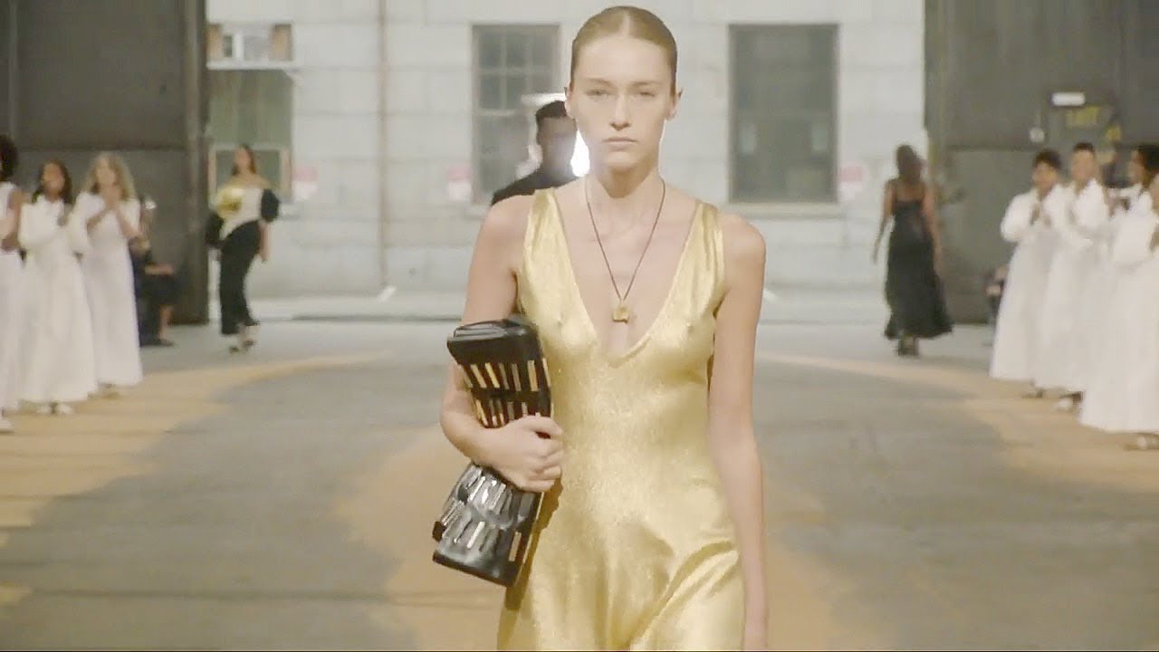 gabriela hearst gold dress Gabriela Hearst - Isai Maxi Dress in Metallic Gold Linen Twill - Gold - 38
