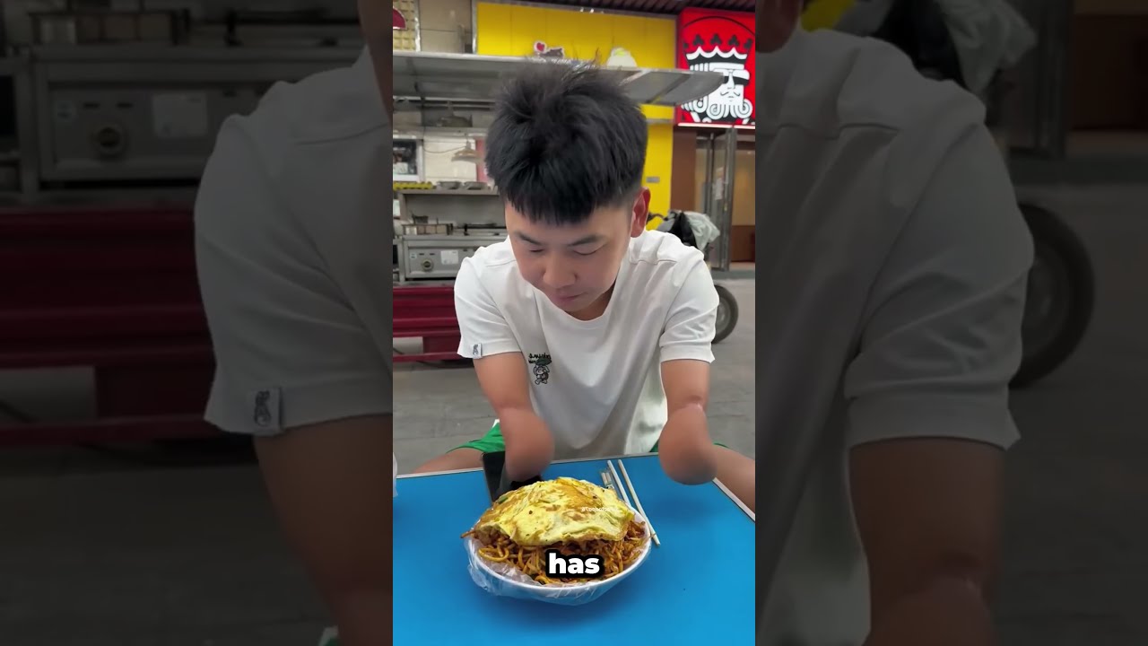 How Did He Manage To Eat Noodles Without Hands Check This Out 
