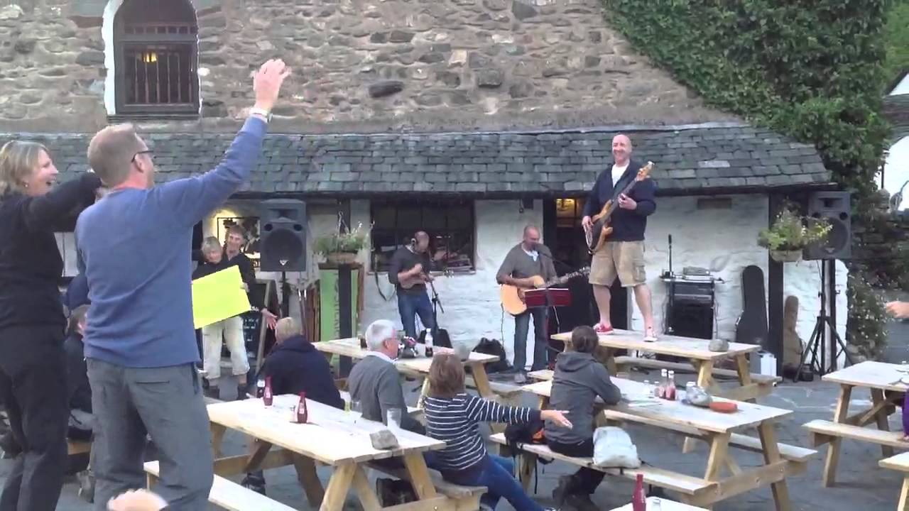 Pete Lashley at The Sticklebarn Tavern, Great Langdale 14/9/2013