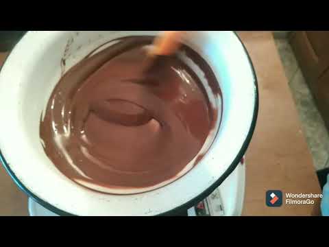 Video: Sesamfröhalva Med Choklad