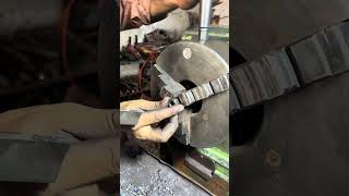 Turning Metal into a Screw #diy #engineering #lathework #metalworking #mechanical #workshop #tools