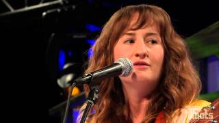 Margo Price and the Pricetags &quot;This Town Gets Around&quot;