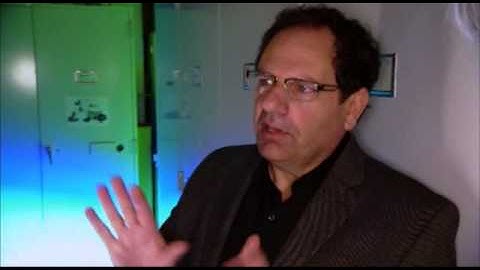 Smithsonian Channel "Seriously Amazing Objects" Tommy Griffiths