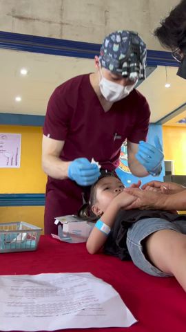 Dental injection: how to ease/distract 🦷 [Pediatric Dentist]