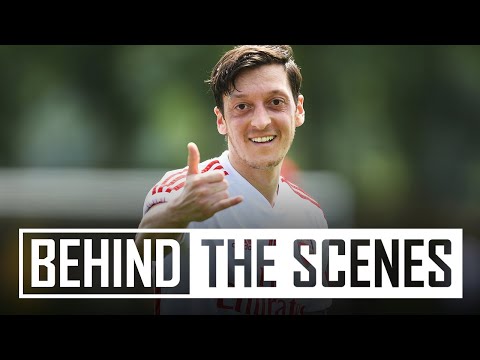 Aubameyang's dancing! | Behind the scenes at Arsenal training centre