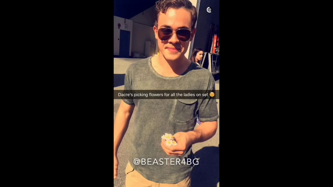 The cast of Power Rangers (2)