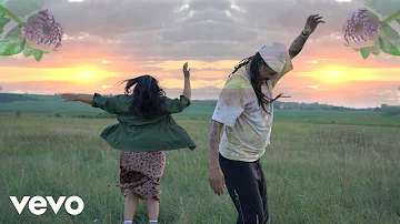 Michael Franti & Spearhead - Hands Up To The Sky (Official Music Video)