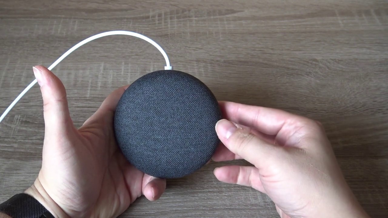 Assistant vocal Google Home Mini Gris Charbon enceinte intelligente