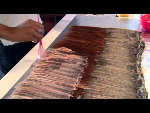 Vidéo: 4 façons de teindre un tissage