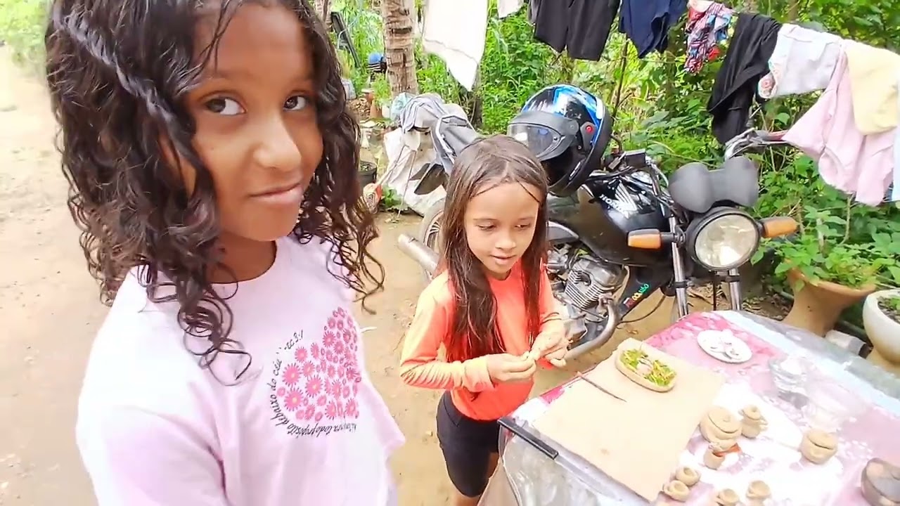 Hoje foi dia de brincar com as crianças. 