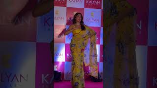 Janhvi Kapoor Dancing In Yellow Saree Is