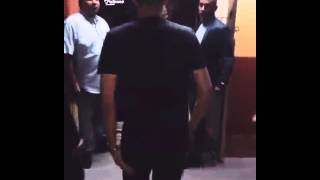 Luis Coronel llegando a El Palenque Nightclub de Miami