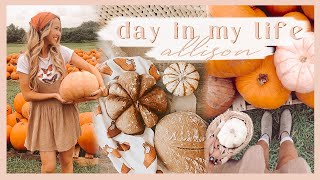 FALL DAY IN THE LIFE | pumpkin patch, bread baking, & fall festivities! ✨