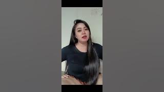 BUNDA GEMOI CANTIK LAGI DUDUK SANTAI CUMA PAKAI ROK MINI