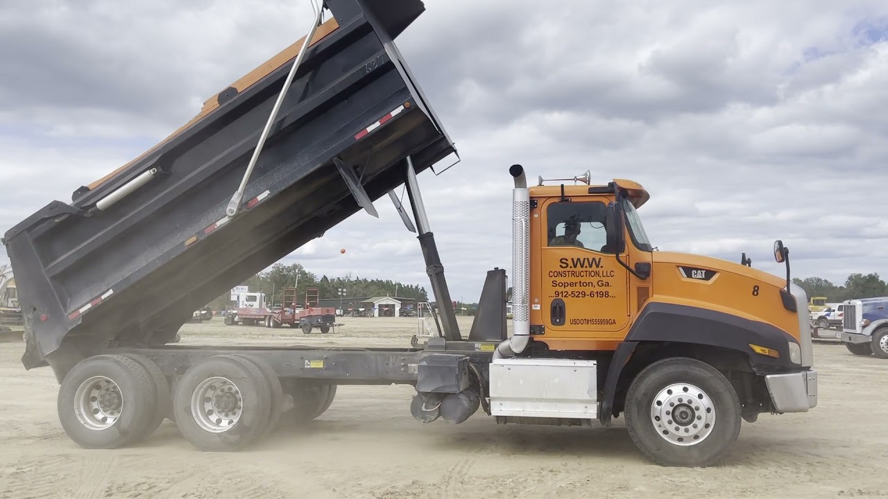 2015 CATERPILLAR CT660 T/A DUMP TRUCK  For Sale