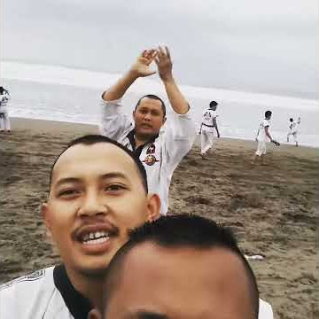 Jail lempar kepala orang