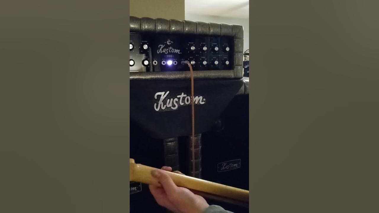 Kustom 200 Guitar Amplifier - YouTube