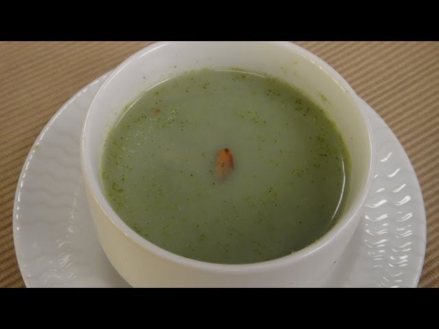 Broccoli And Toasted Almond Soup