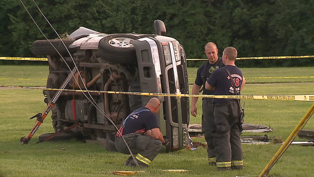 Police chase ends in fatal crash - YouTube