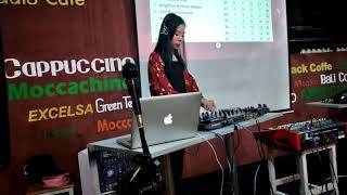 Download lagu DJ SHAFIRA
