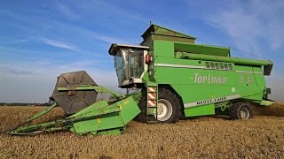 Rare Deutz-Fahr TopLiner 8 XL combine cutting wheat | Harvest 2015